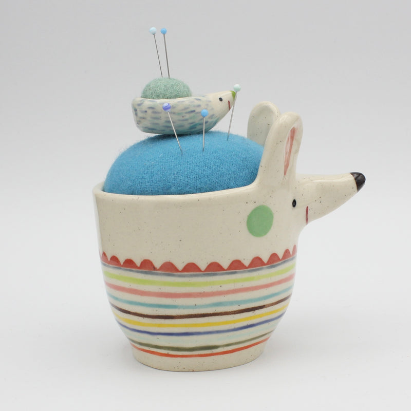 Sidekick Pincushion- Upright with Friend Pin